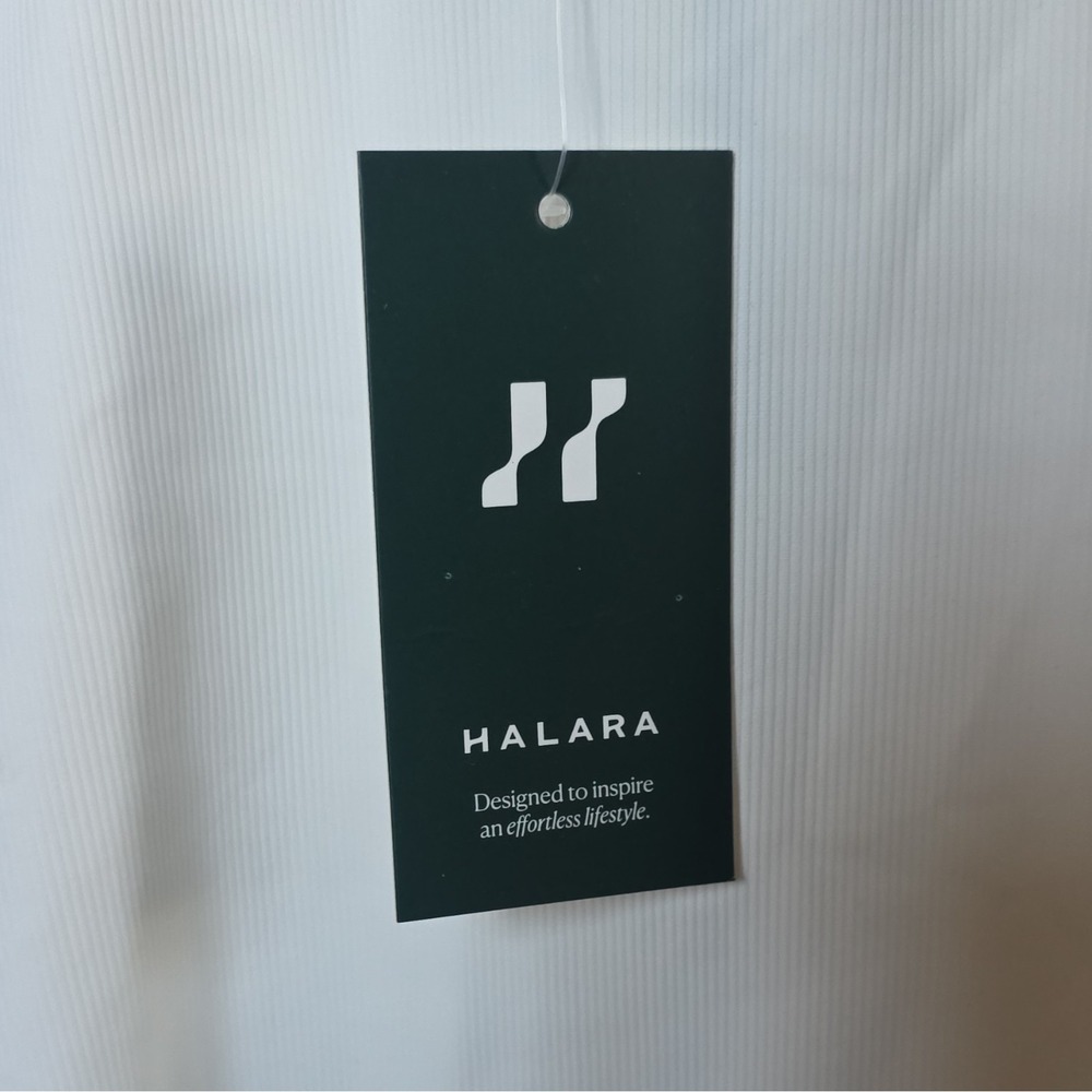NWT Halara cropped yoga tank. Breathable, stretchy & pet-hair resistant. Size L. - Picture 5 of 12